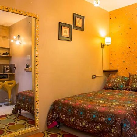 One32 Guesthouse Bejeweled Kingston Ngoại thất bức ảnh