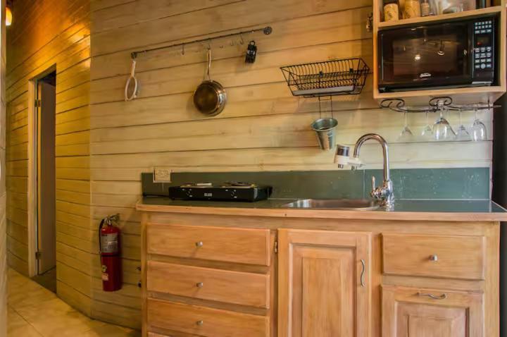 One32 Guesthouse Bejeweled Kingston Ngoại thất bức ảnh