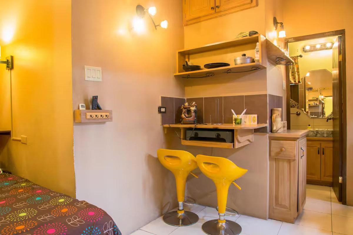 One32 Guesthouse Bejeweled Kingston Ngoại thất bức ảnh